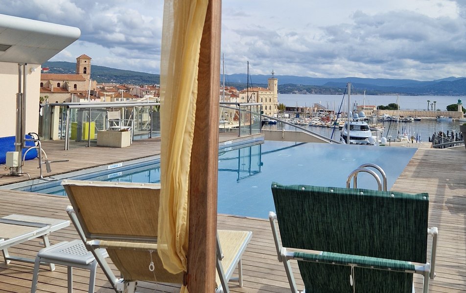 Hôtel du Vieux Port****