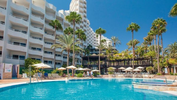 Corallium Dunamar, Playa del Inglés, Pool mit Terrasse und Palmen